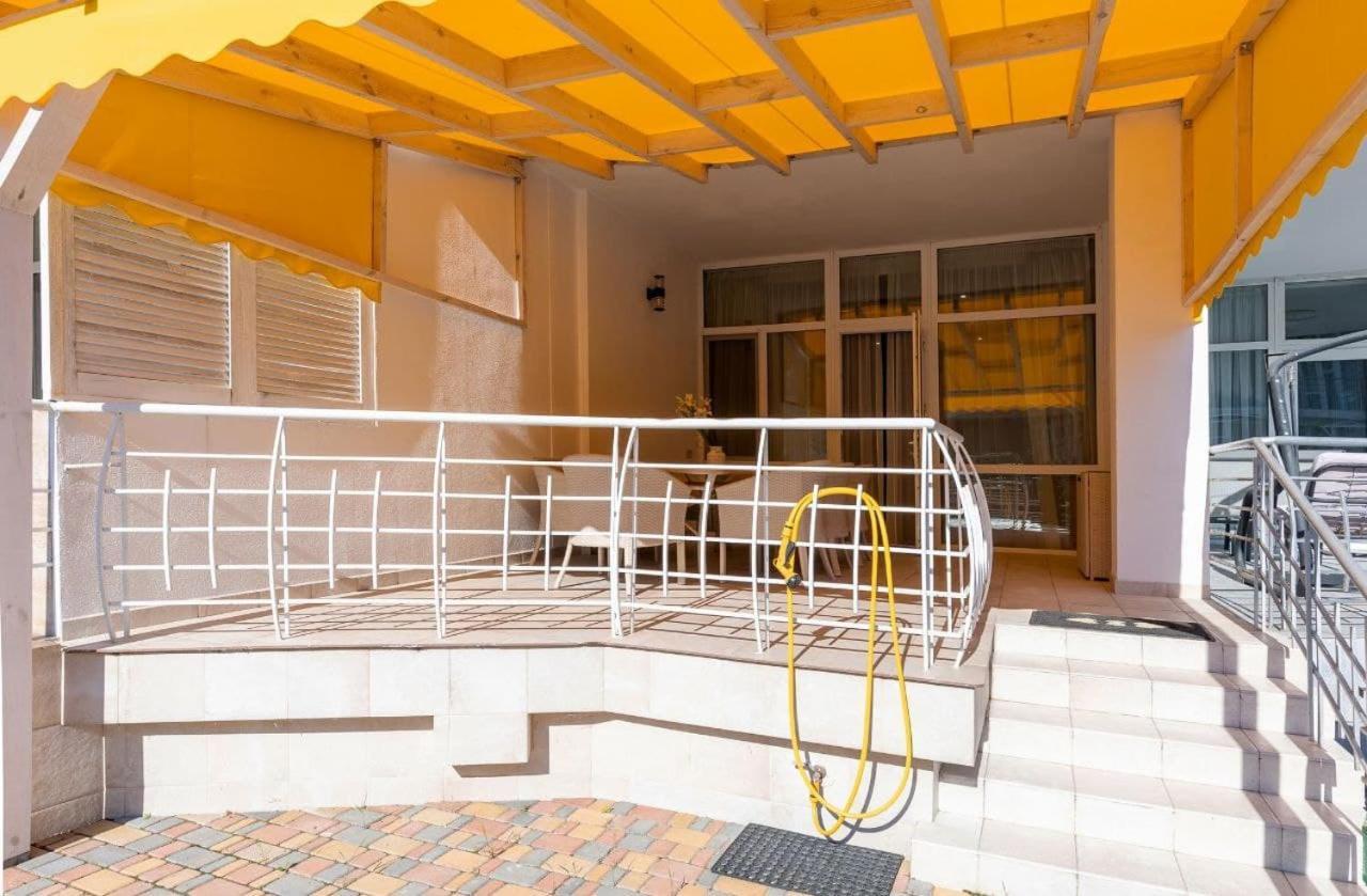 Sealoft Apartment Gribovka Exterior photo